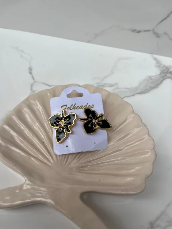 Arbolito de navidad negro con dorado