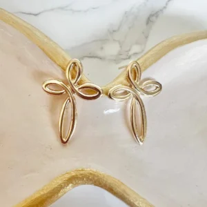 Aretes esquinas redondas forma cruz dorados