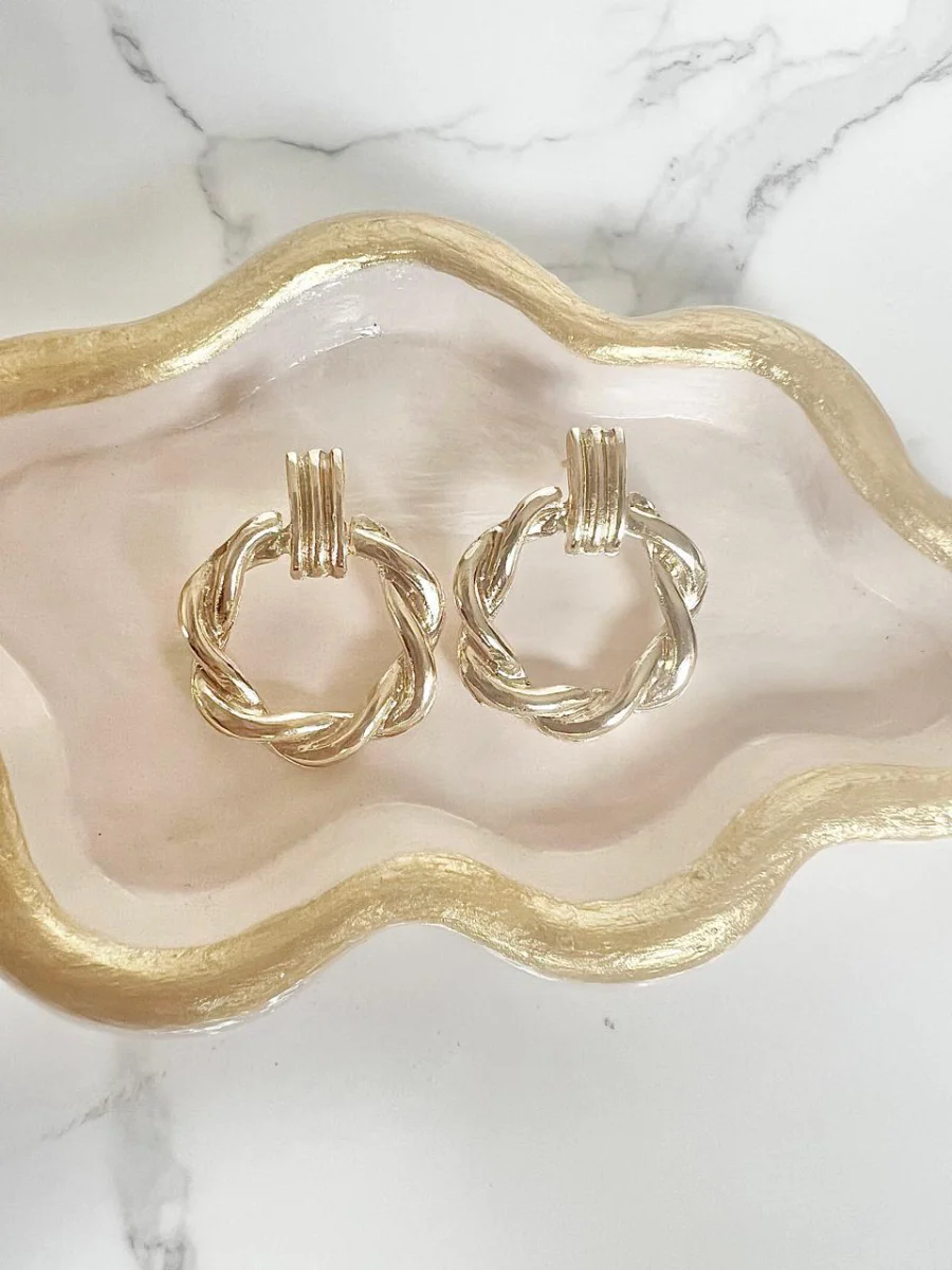 Argollas grande nuditos dorados