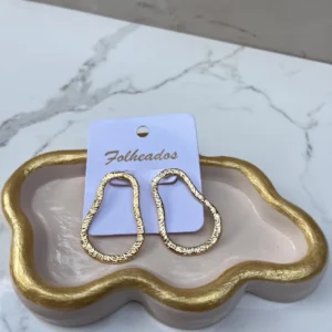 Argollas grandes texturizadas