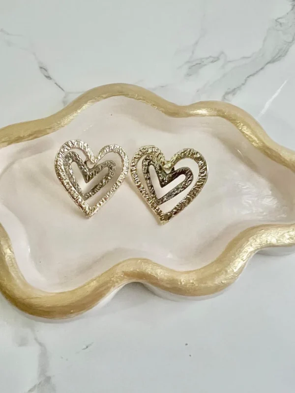 Corazón doble sin relleno dorado