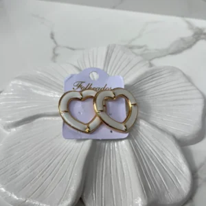Corazón hueco blanco con dorado