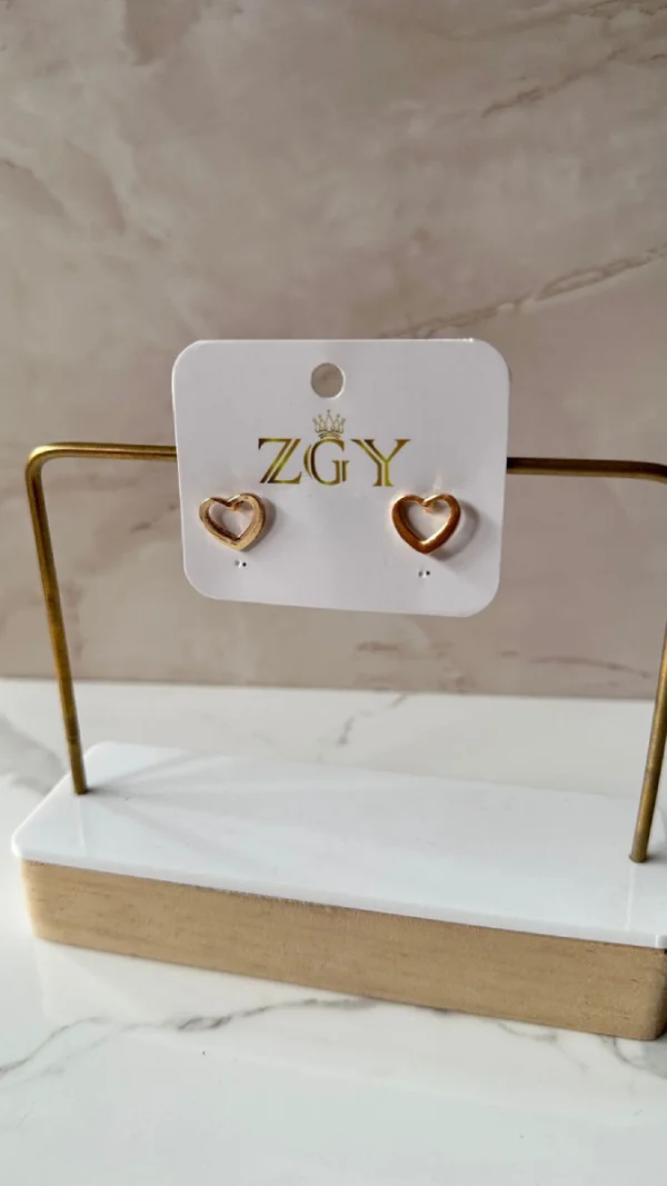 Corazoncito pequeño liso dorado