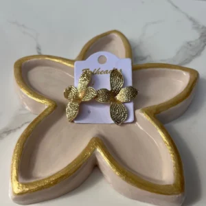 Flor con puntitos