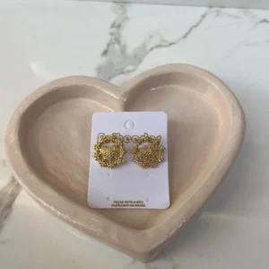 Flor rellena corazón y estrella dorada
