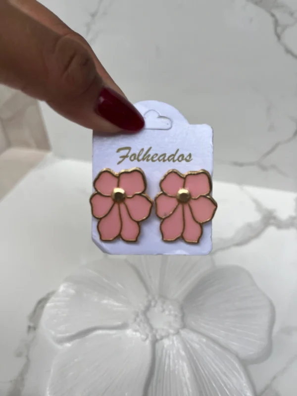 Flor rosa bebe con dorado