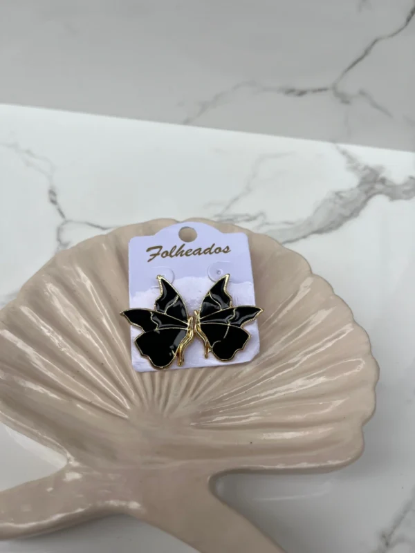 Mariposa negras puntas finas
