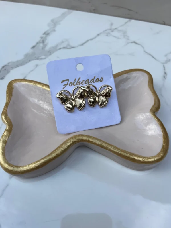 Mariposa con ganchitos doradas