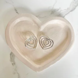 Tres corazones vacíos