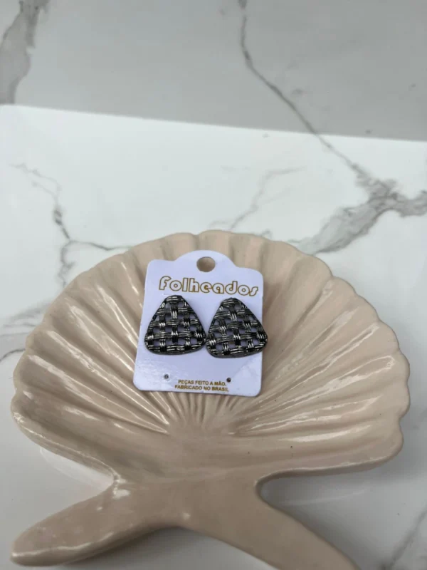Triangulo en malla bronze
