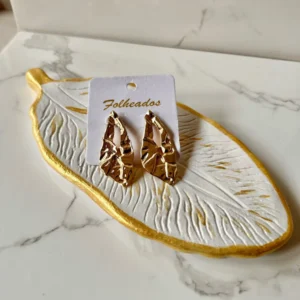 Argollas estilo hojas doradas