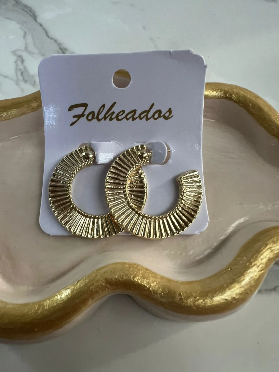 Argollas grandes escalera dorado