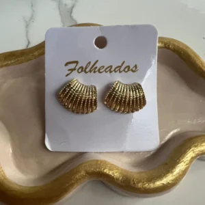 Aritos en puentecito dorado