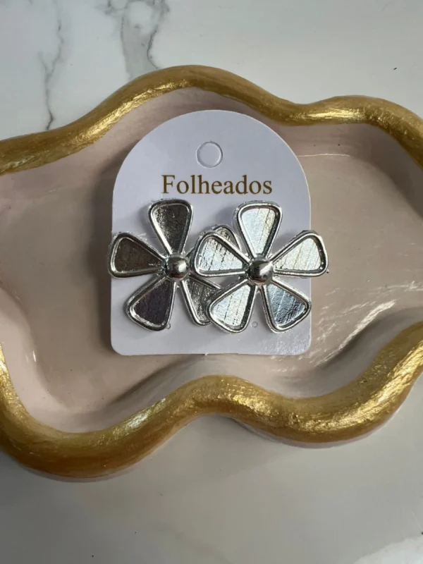 Flor lisas plateadas