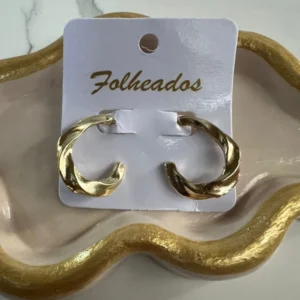 Semi argollas cruzadas doradas