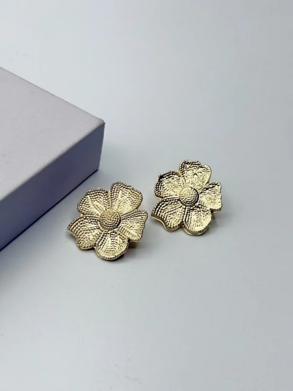 flor con puntitos lisas