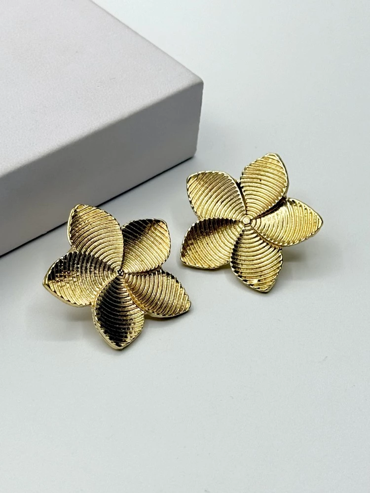 Flor 5 puntas espiral dorada