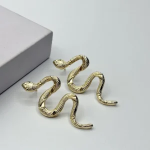Arete serpiente dorado