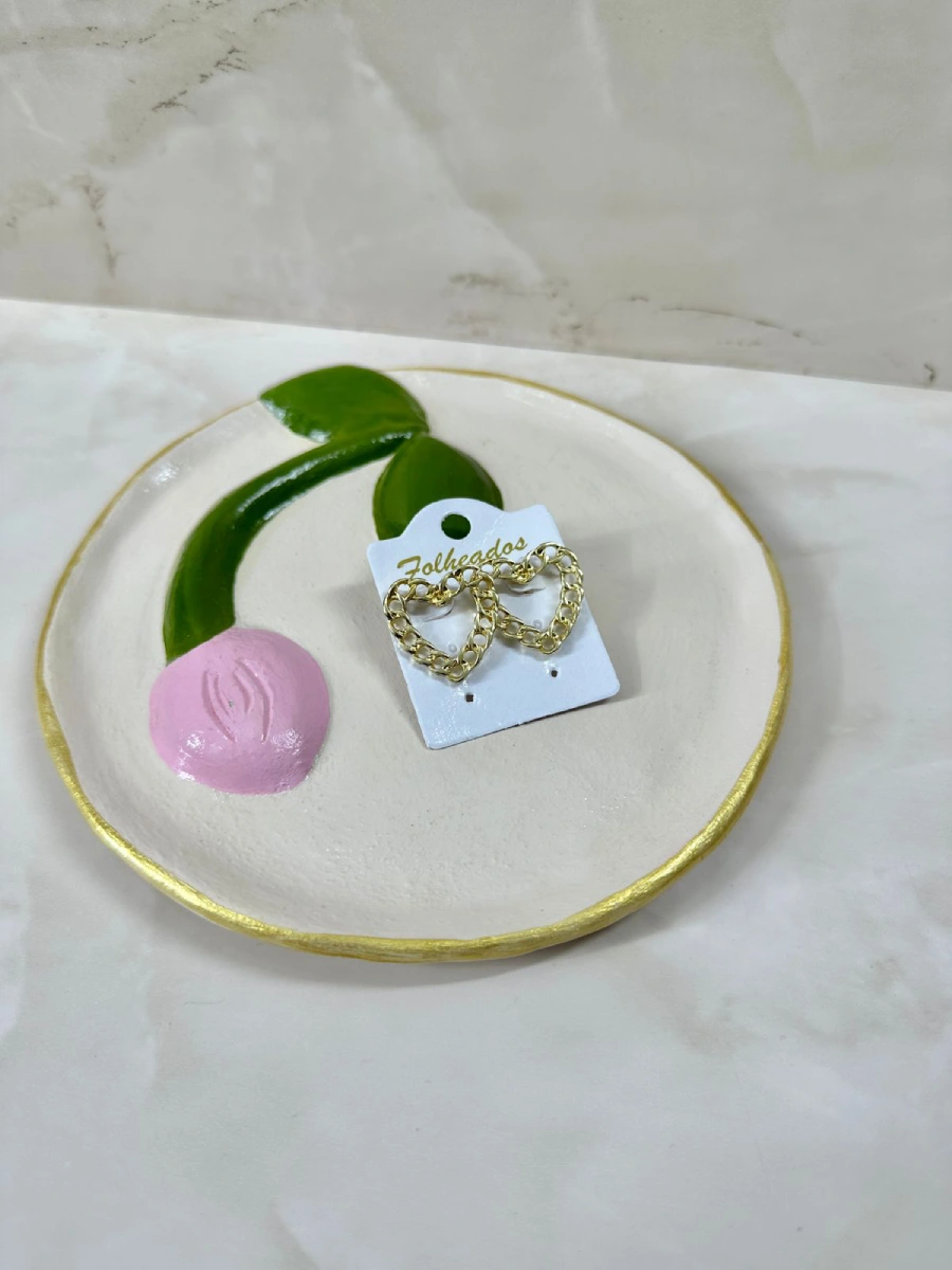 Corazón encadenado dorado