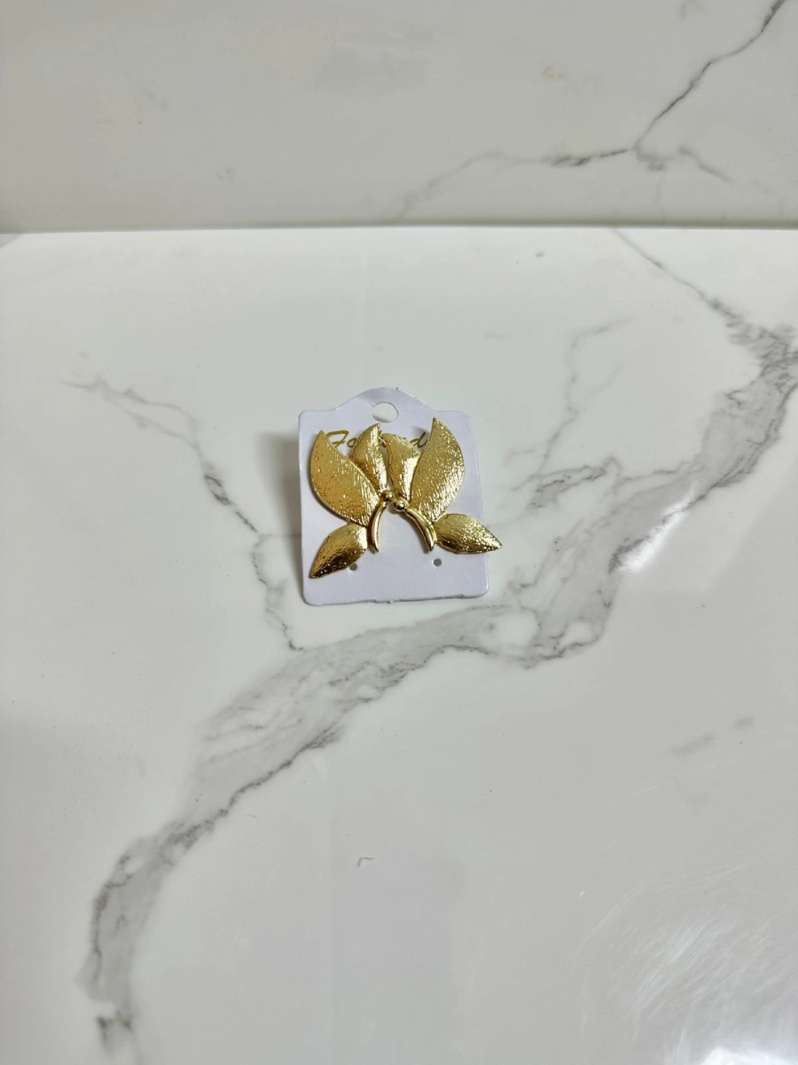 Mariposas lisas doradas