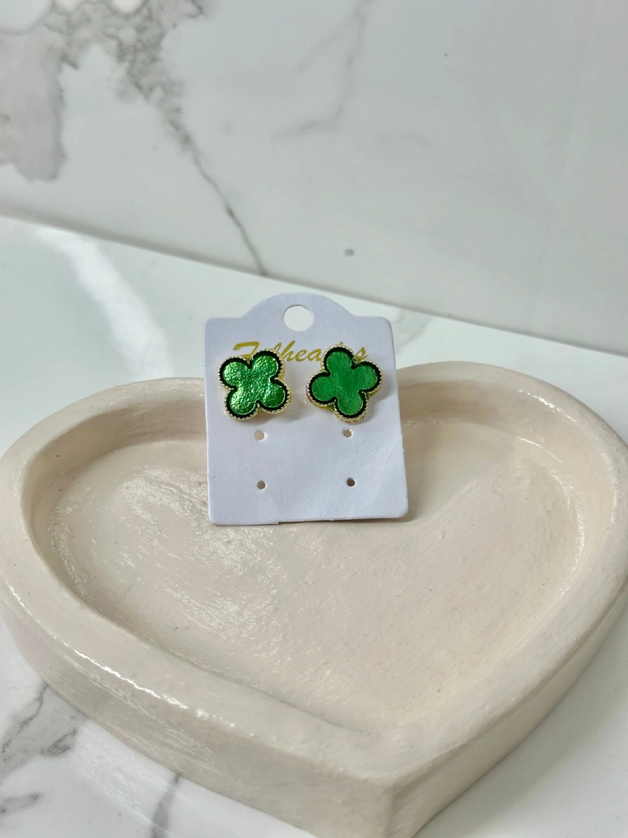 Van cleef verde pequeño con borde negro y dorado