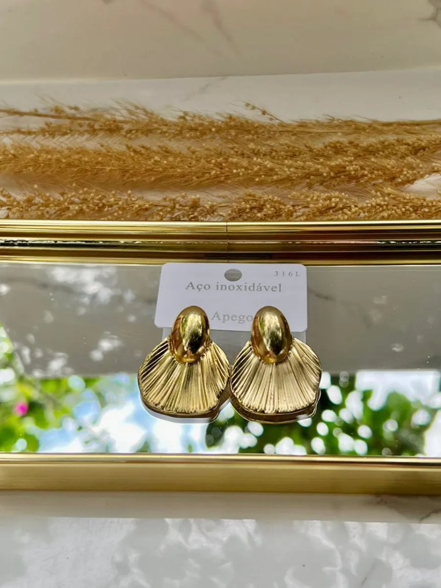 Concha tipo abanico dorado